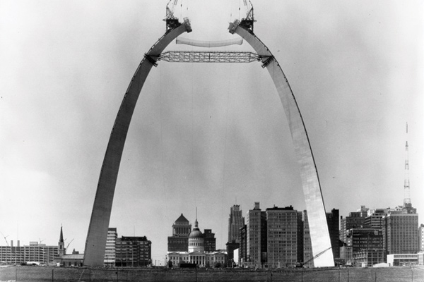 Historic Gateway Arch construction