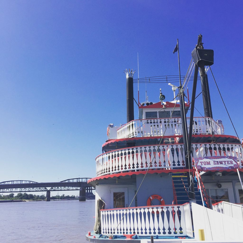 riverboat cruises in st. louis tours