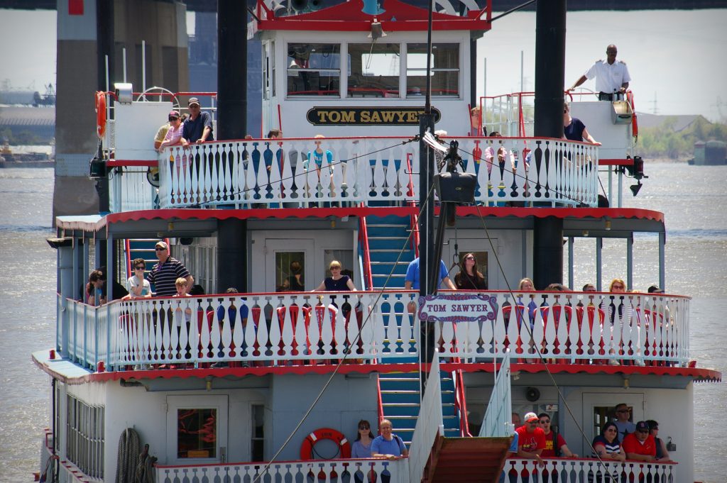 Riverboats at the Gateway Arch Reopen to the Public | The Gateway Arch