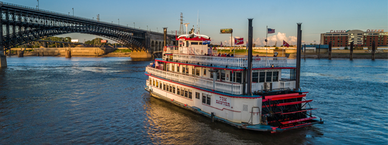 Specialty Cruises | The Gateway Arch