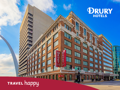 Image of the Drury Hotel next to the Gateway Arch in St. Louis.