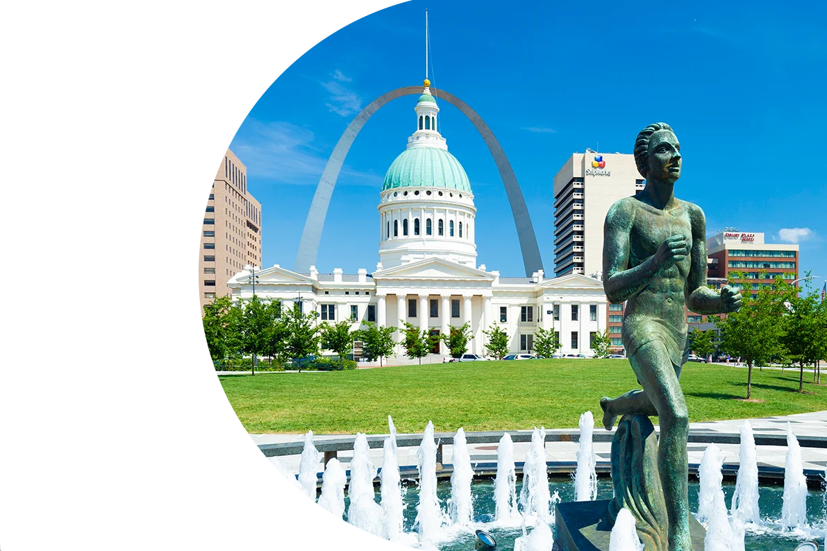 Old Courthouse and Keiner Plaza fountain
